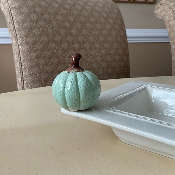 Mint Green Autumn Gourd Pumpkin Platter Decoration - Round - Picture 4 of 6